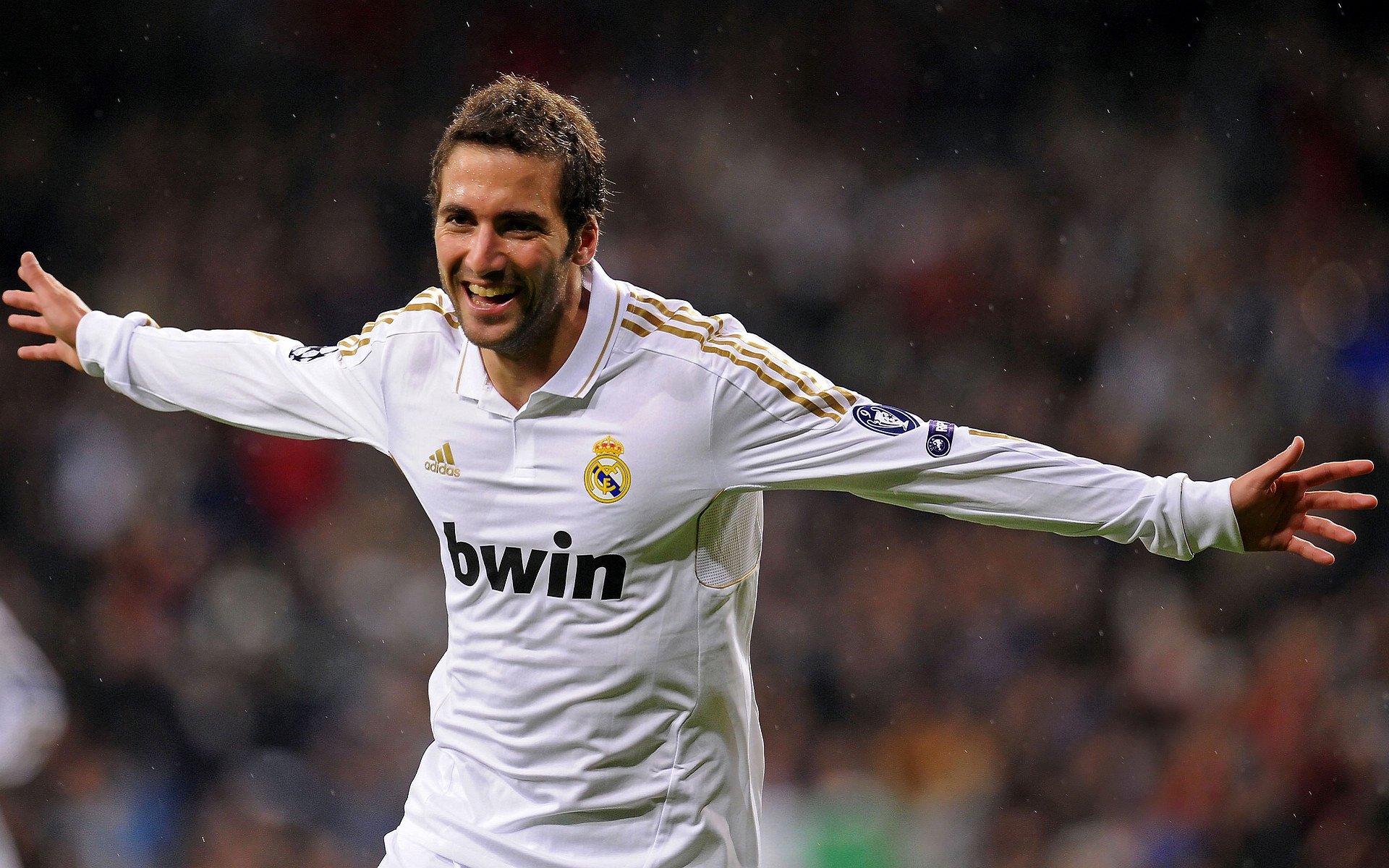 随机_掘金攻守兼备，战绩逐步上升_，掘金进攻效率