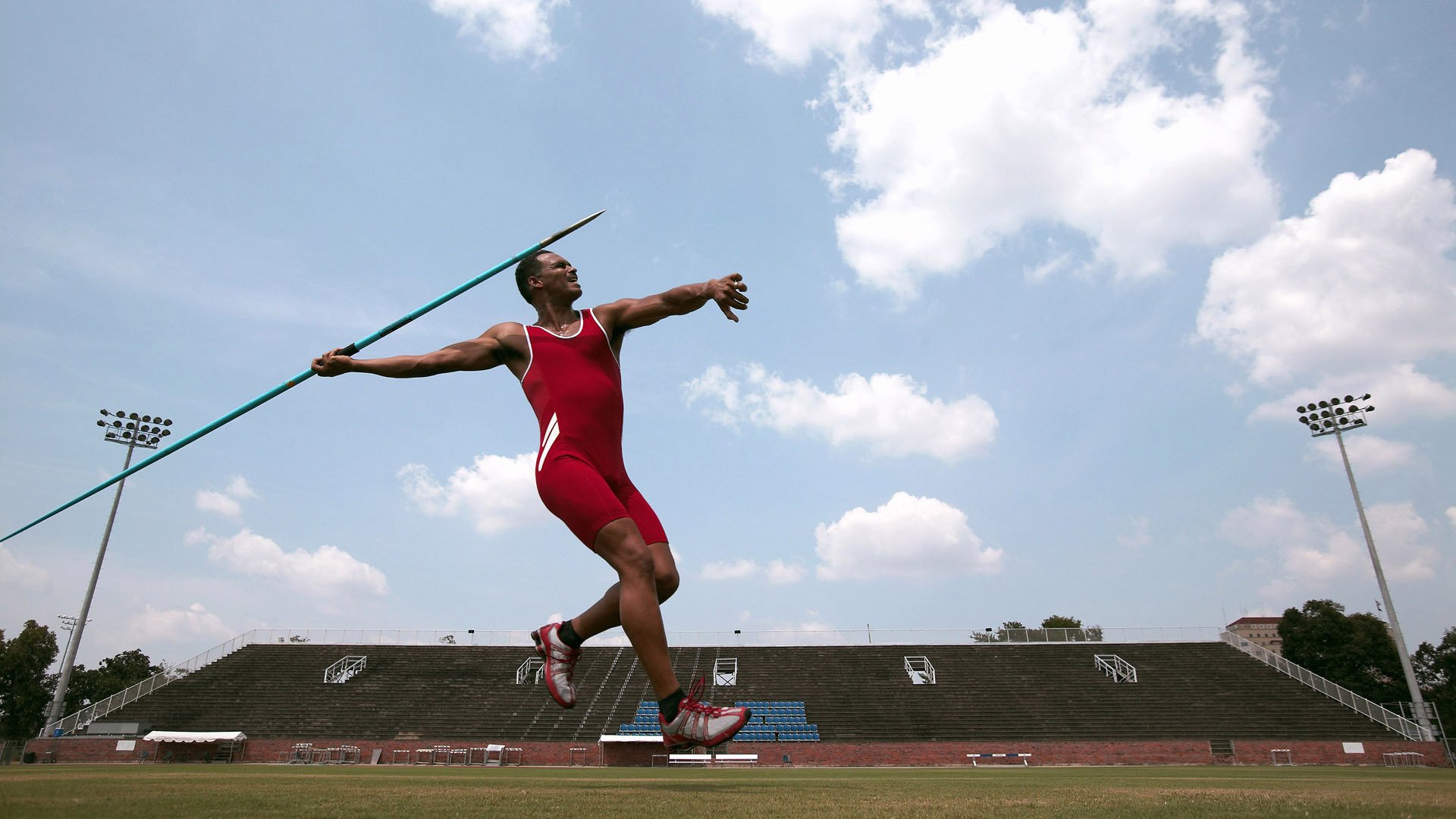 随机“火爆激情！粉丝助威现场爆点不断，气氛炸裂”，粉丝爆击