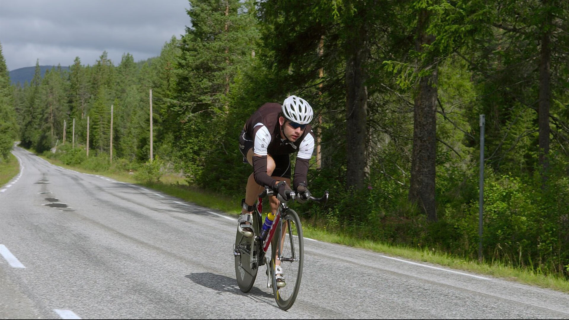 《青年力量：95后选手成为电竞新宠》，青年 力量